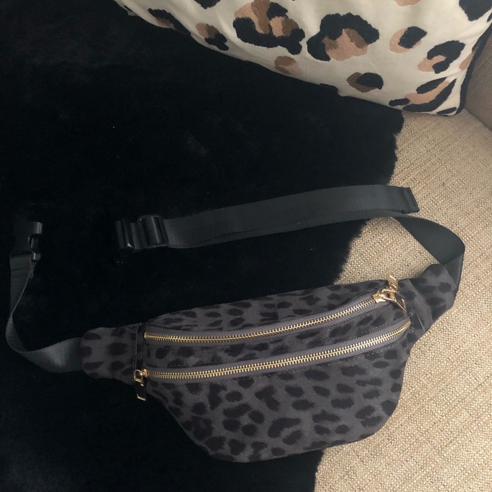 LF - animal print bag
